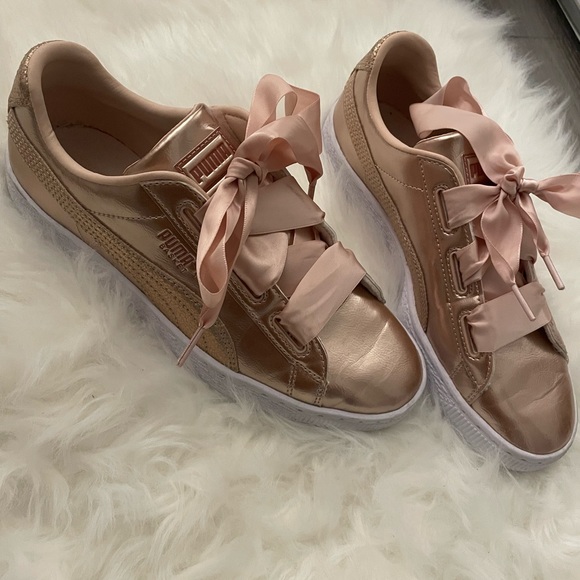Size 4.5 uk rose gold Puma sneakers - Picture 1 of 5